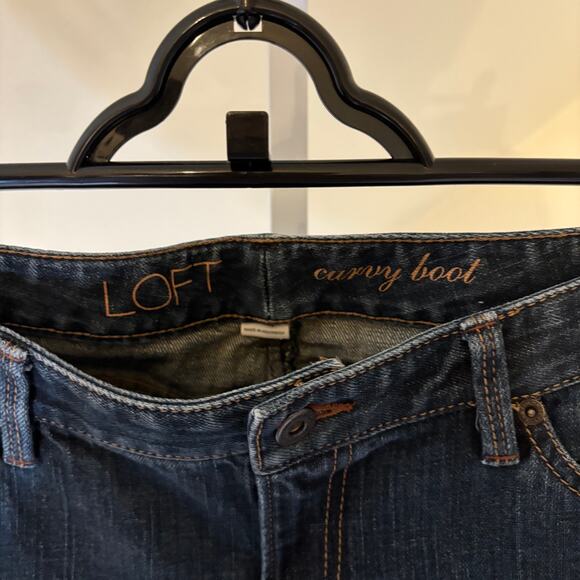 Loft EUC Women's Dark Wash Curvy Boot Cut Jeans Size 8 - Picture 3 of 7